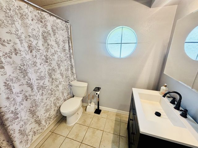 1605 Winchester Way, Bedford, TX 76022