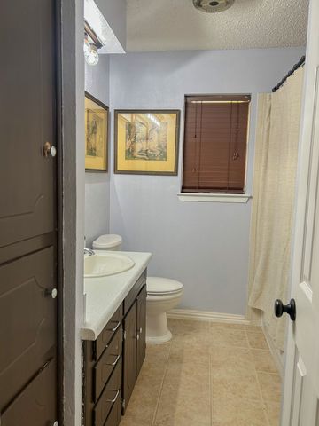 1605 Winchester Way, Bedford, TX 76022