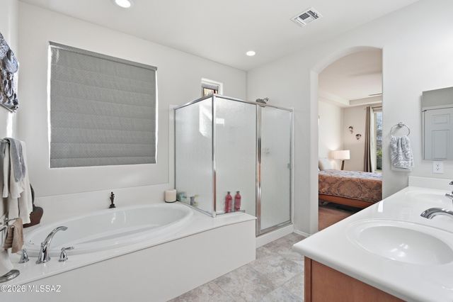 13988 E Huppenthal Boulevard, Vail, AZ 85641