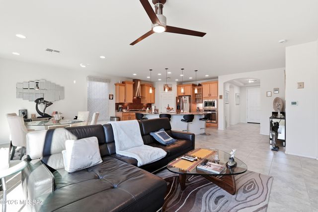 13988 E Huppenthal Boulevard, Vail, AZ 85641