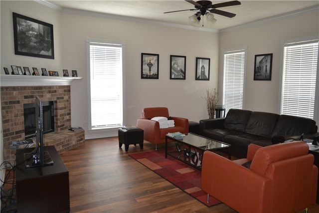 1014 Emerald Dove Avenue, College Station, TX 77845