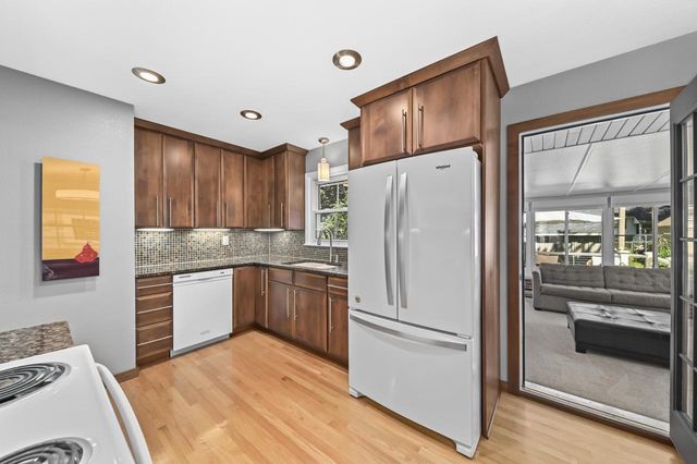 10336 W Park Ridge AVENUE, Wauwatosa, WI 53222