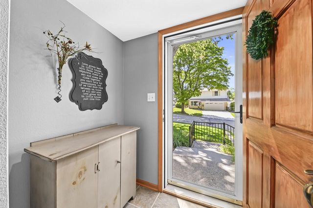 10336 W Park Ridge AVENUE, Wauwatosa, WI 53222
