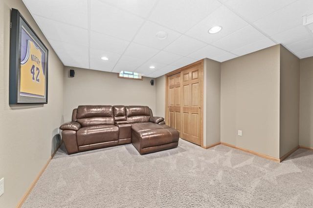 10336 W Park Ridge AVENUE, Wauwatosa, WI 53222