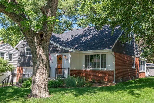 10336 W Park Ridge AVENUE, Wauwatosa, WI 53222