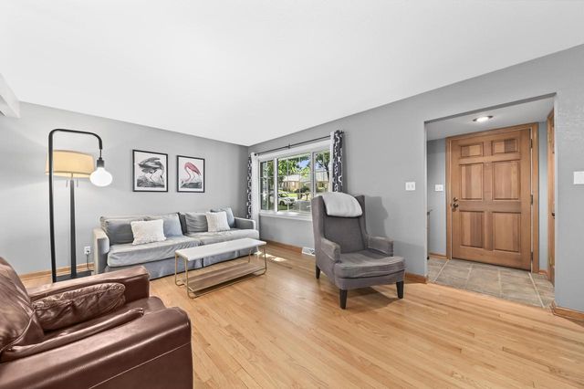 10336 W Park Ridge AVENUE, Wauwatosa, WI 53222