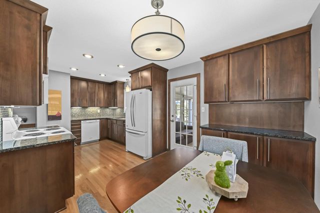 10336 W Park Ridge AVENUE, Wauwatosa, WI 53222