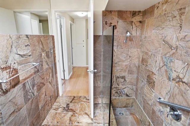 26831 Avenue Of The Oaks A, Newhall, CA 91321