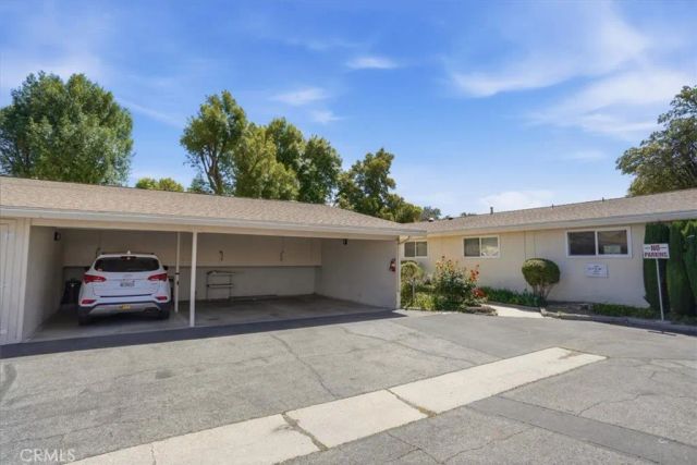 26831 Avenue Of The Oaks A, Newhall, CA 91321