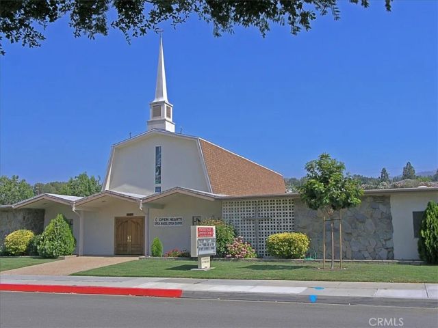 26831 Avenue Of The Oaks A, Newhall, CA 91321