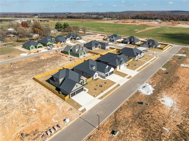 2144 Porter Street, Pea Ridge, AR 72751