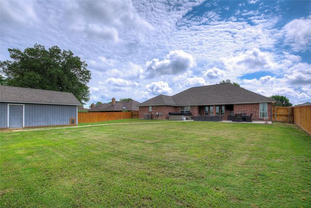 2027 Park Springs Road, Sulphur Springs, TX 75482