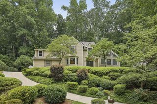 390 W Spalding Drive, Sandy Springs, GA 30328