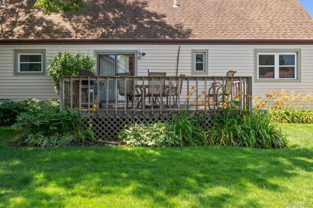 528 Lake Court 528, Middle Island, NY 11953