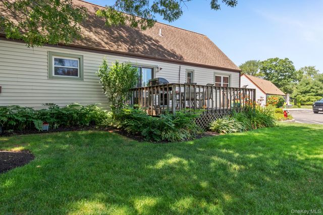 528 Lake Court 528, Middle Island, NY 11953