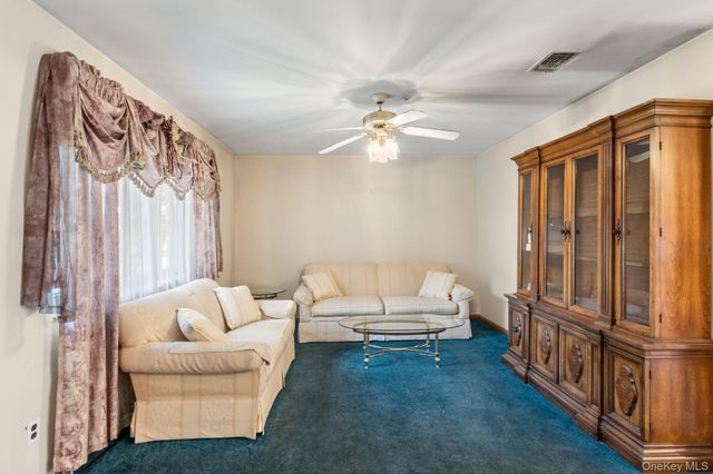 528 Lake Court 528, Middle Island, NY 11953