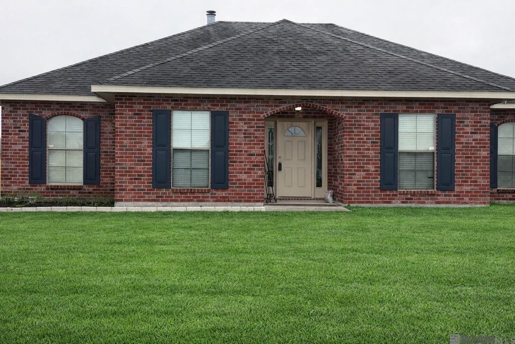 121 Therease Street, Vacherie, LA 70090