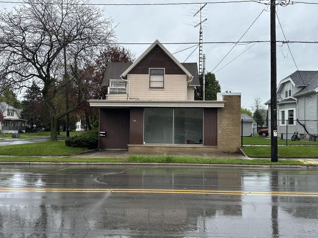 2201 Washington STREET, Manitowoc, WI 54220