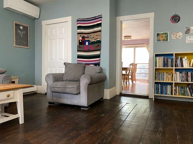 8 May St, Beverly, MA 01915