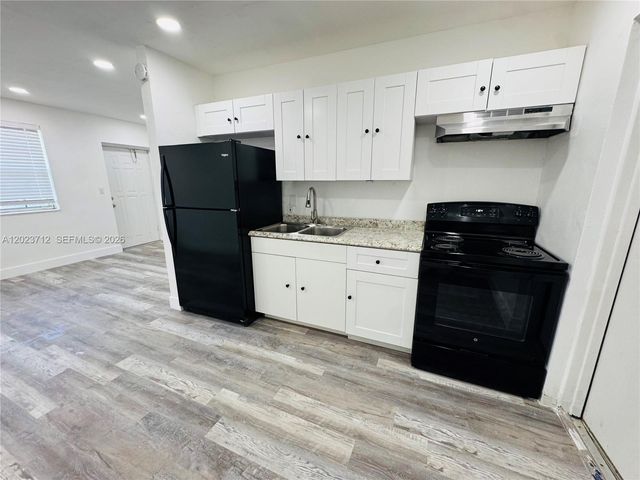 631 NW 11th Ave B, Fort Lauderdale, FL 33311