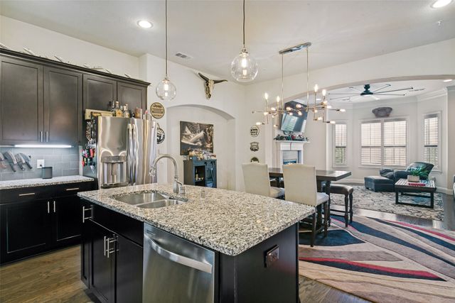 2662 Sherwood Drive, Lewisville, TX 75067