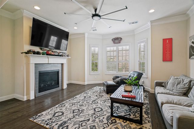 2662 Sherwood Drive, Lewisville, TX 75067