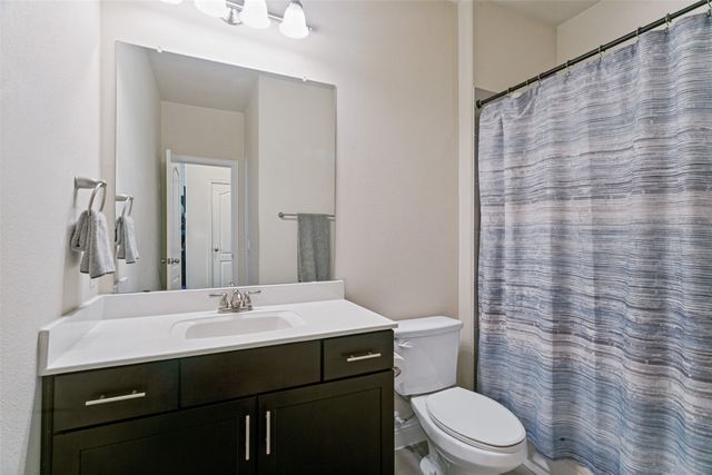2662 Sherwood Drive, Lewisville, TX 75067