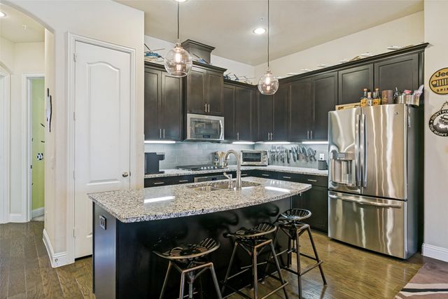 2662 Sherwood Drive, Lewisville, TX 75067