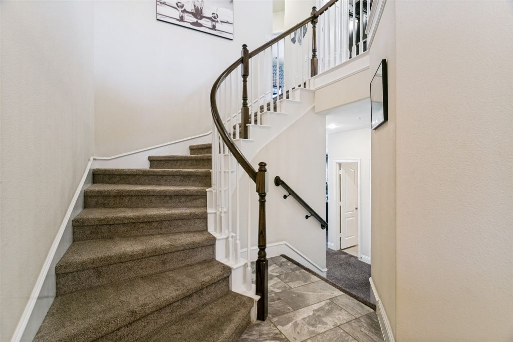2662 Sherwood Drive, Lewisville, TX 75067 — photo 3