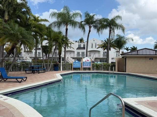 8665 NW 6th Ln 1-103, Miami, FL 33126