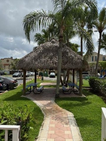 8665 NW 6th Ln 1-103, Miami, FL 33126