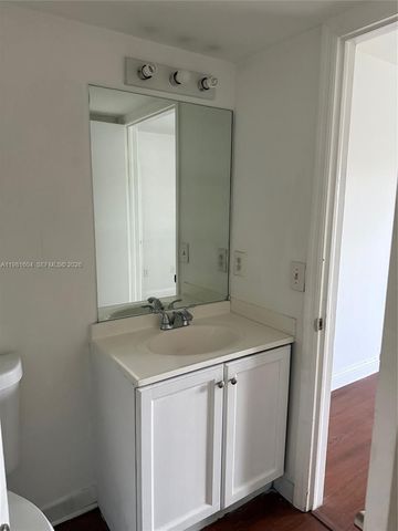 8665 NW 6th Ln 1-103, Miami, FL 33126