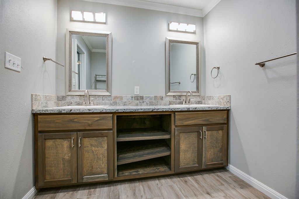 Image 4 of property listing at 1317 N Garfield St, San Angelo, TX 76901