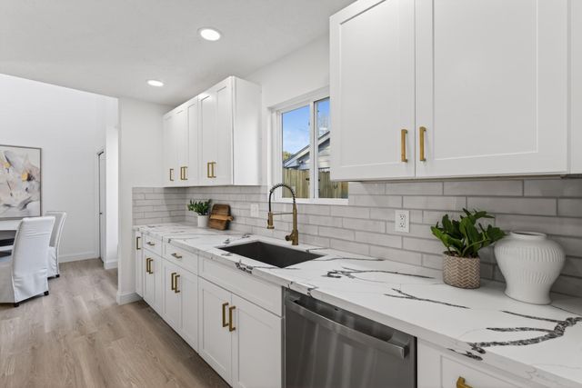 6207 Rollingbrook Drive, Houston, TX 77096