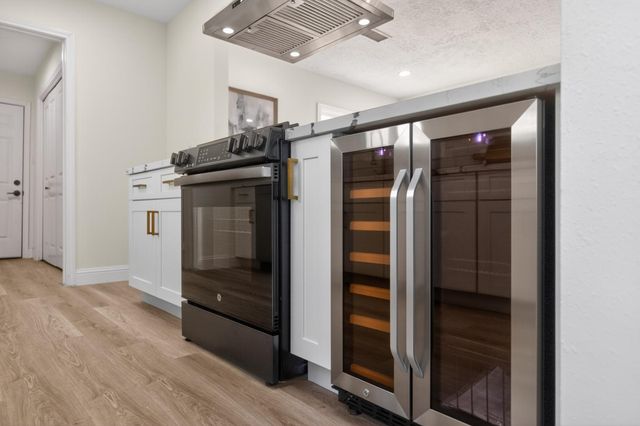 6207 Rollingbrook Drive, Houston, TX 77096