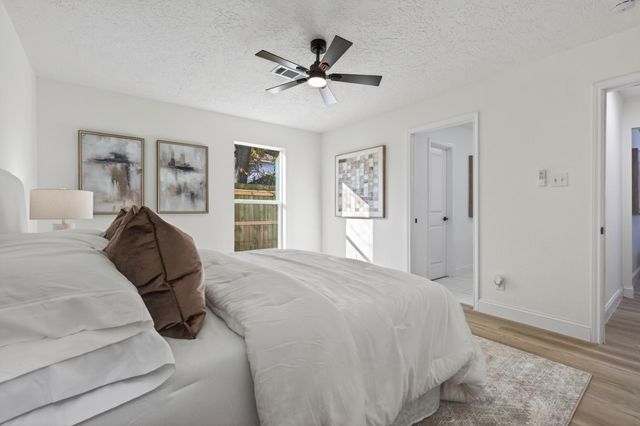 6207 Rollingbrook Drive, Houston, TX 77096