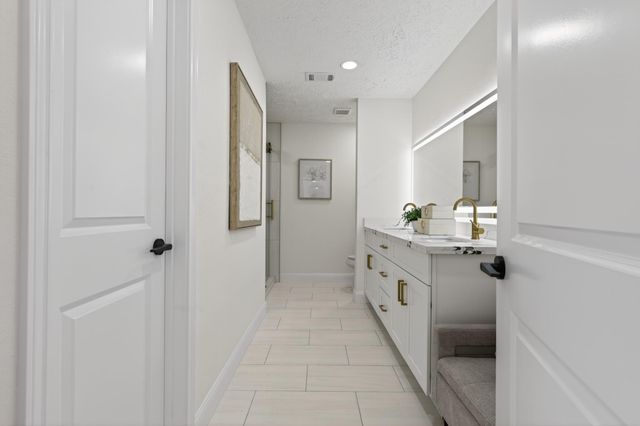 6207 Rollingbrook Drive, Houston, TX 77096