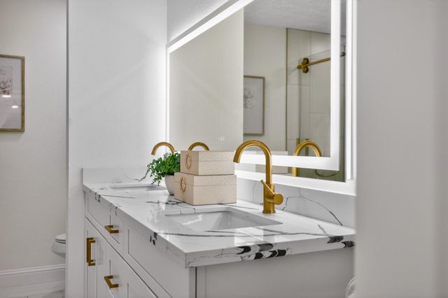 6207 Rollingbrook Drive, Houston, TX 77096