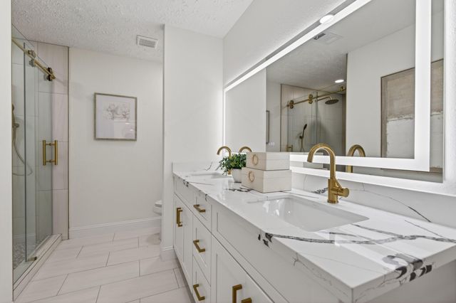 6207 Rollingbrook Drive, Houston, TX 77096