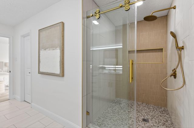 6207 Rollingbrook Drive, Houston, TX 77096