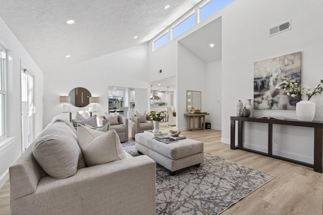 6207 Rollingbrook Drive, Houston, TX 77096