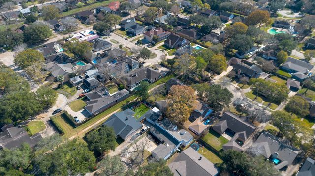 6207 Rollingbrook Drive, Houston, TX 77096