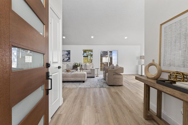 6207 Rollingbrook Drive, Houston, TX 77096