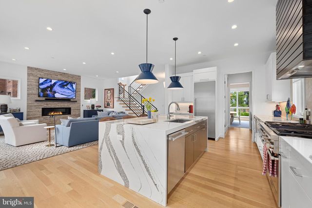 5624 SHERIER PL NW, Washington, DC 20016