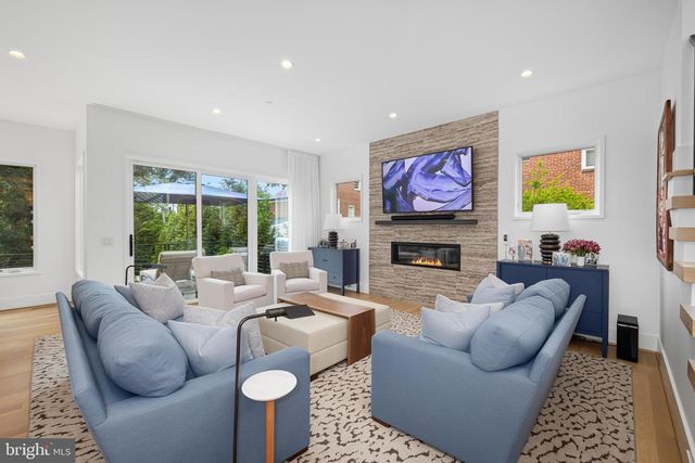 5624 SHERIER PL NW, Washington, DC 20016