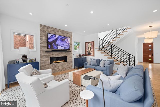 5624 SHERIER PL NW, Washington, DC 20016