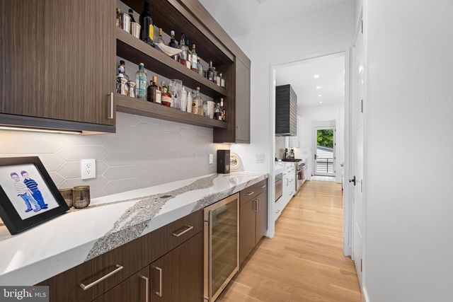 5624 SHERIER PL NW, Washington, DC 20016