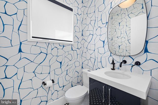 5624 SHERIER PL NW, Washington, DC 20016