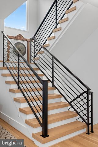 5624 SHERIER PL NW, Washington, DC 20016