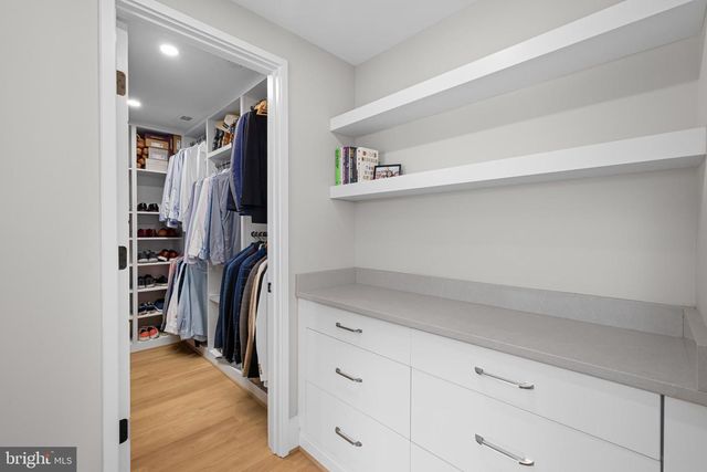 5624 SHERIER PL NW, Washington, DC 20016